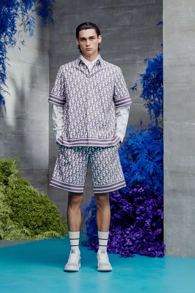 Look 5